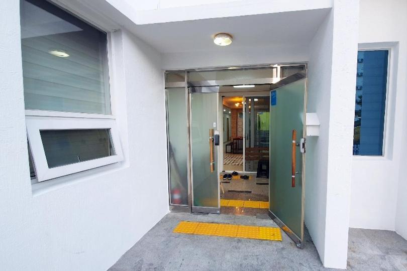 Jeju Guesthouse Oedo-dong ภายนอก รูปภาพ