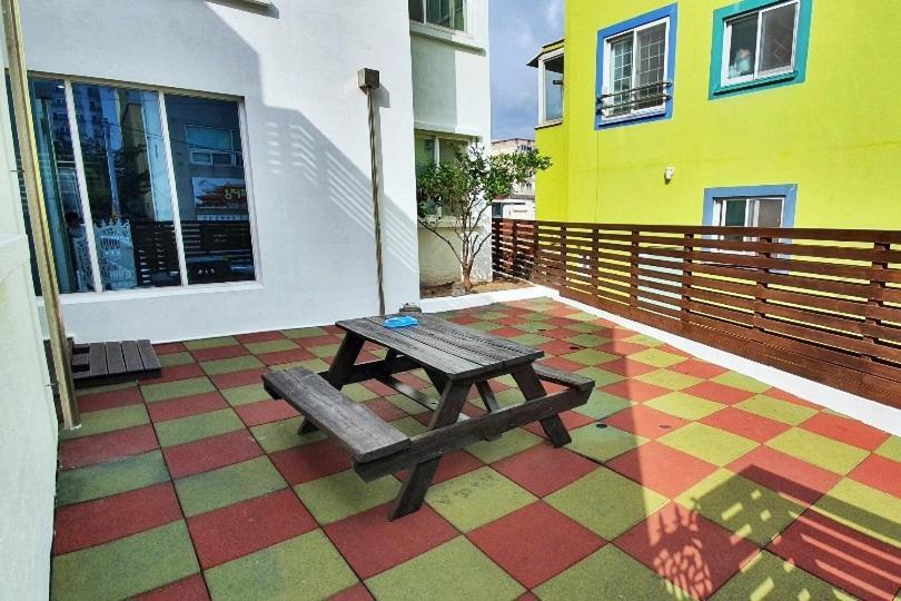 Jeju Guesthouse Oedo-dong ภายนอก รูปภาพ