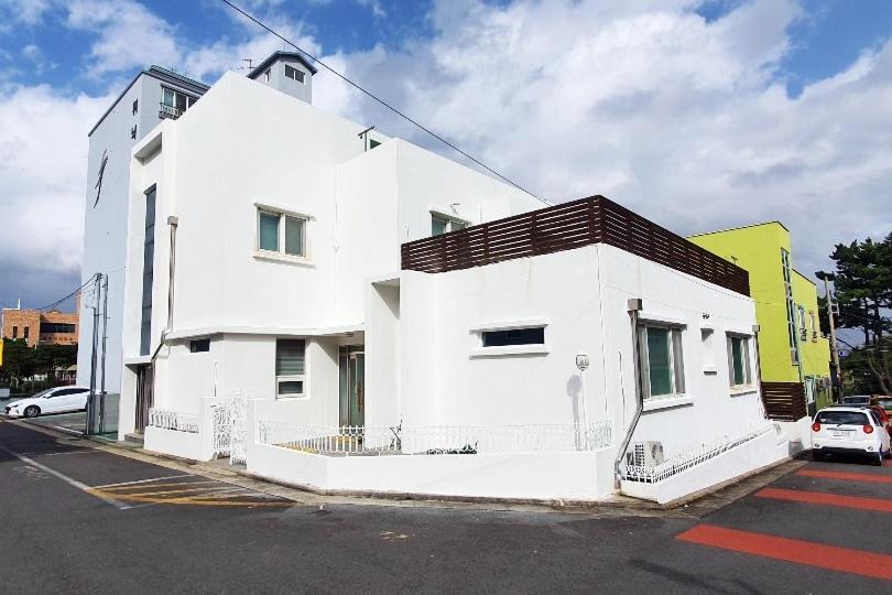 Jeju Guesthouse Oedo-dong ภายนอก รูปภาพ