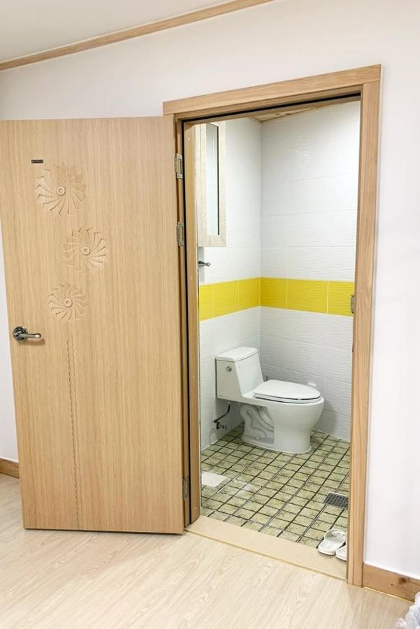 Jeju Guesthouse Oedo-dong ภายนอก รูปภาพ